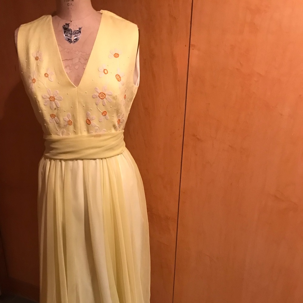 Yellow 70s Daisy Embroidered Prom Dress